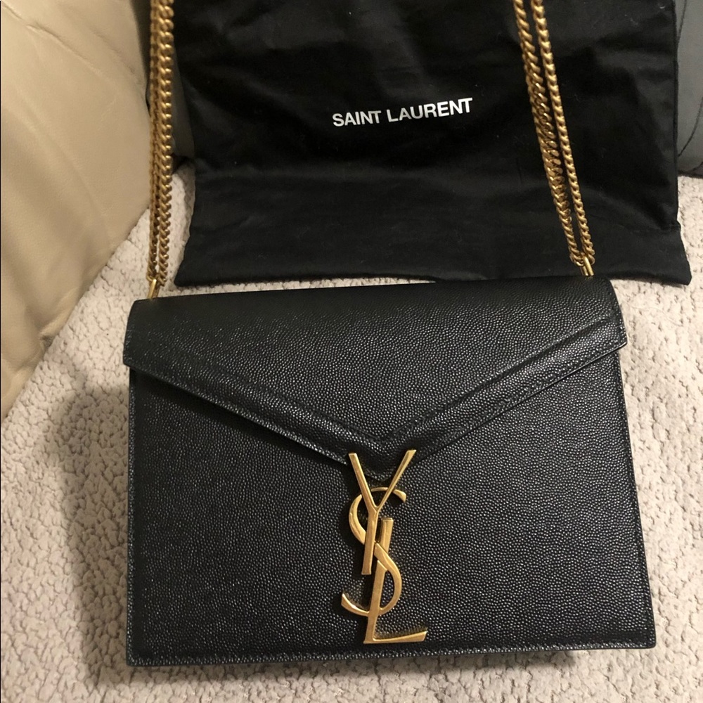 YSL CASSANDRA MONOGRAM CLASP BAG IN GRAIN LEATHER